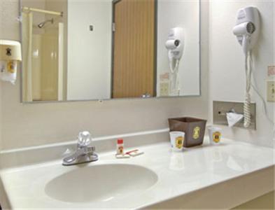 Super 8 By Wyndham Batesville Ruang foto